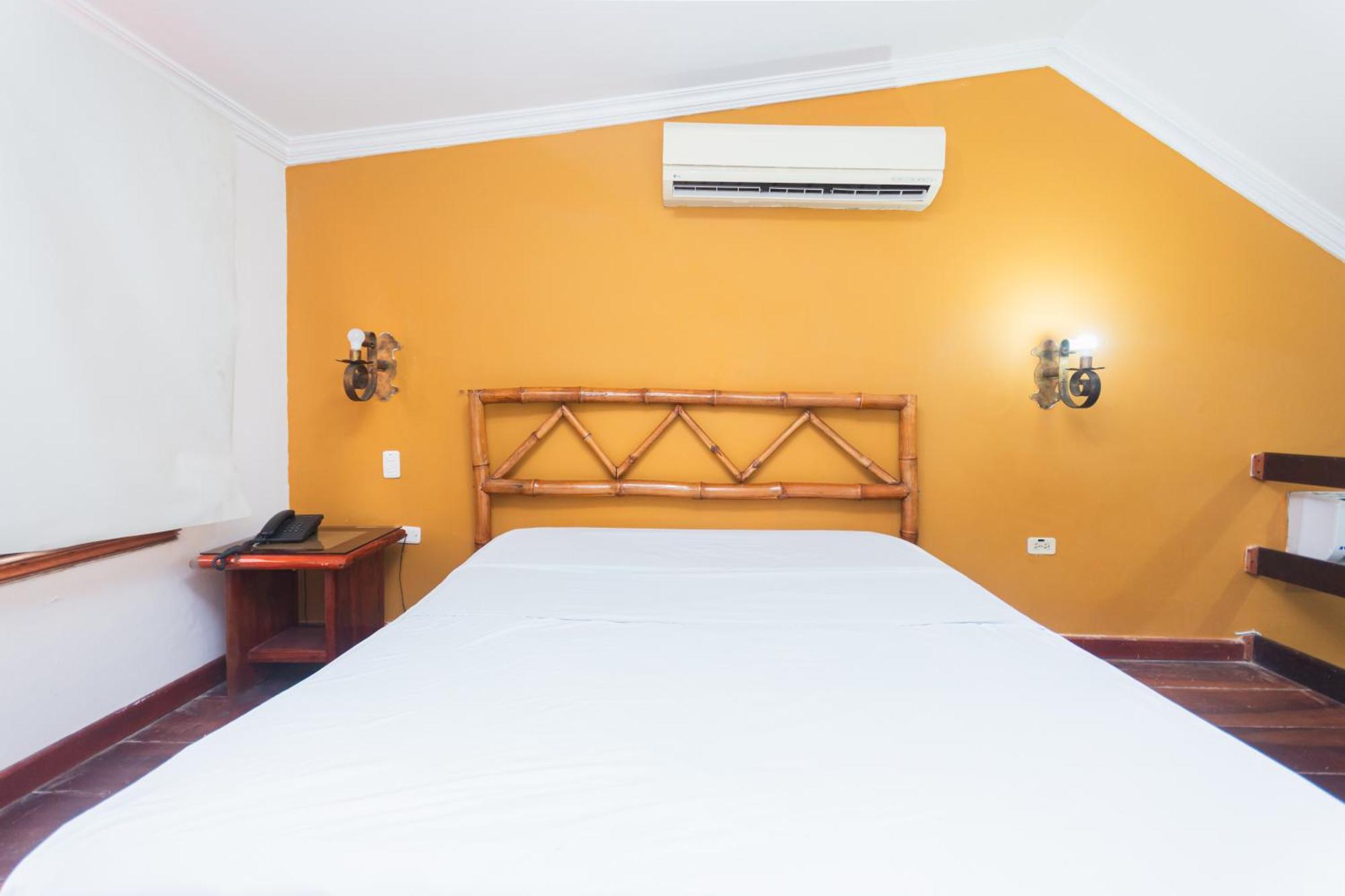 Hotel Baluarte Coast Cartagena Exterior photo