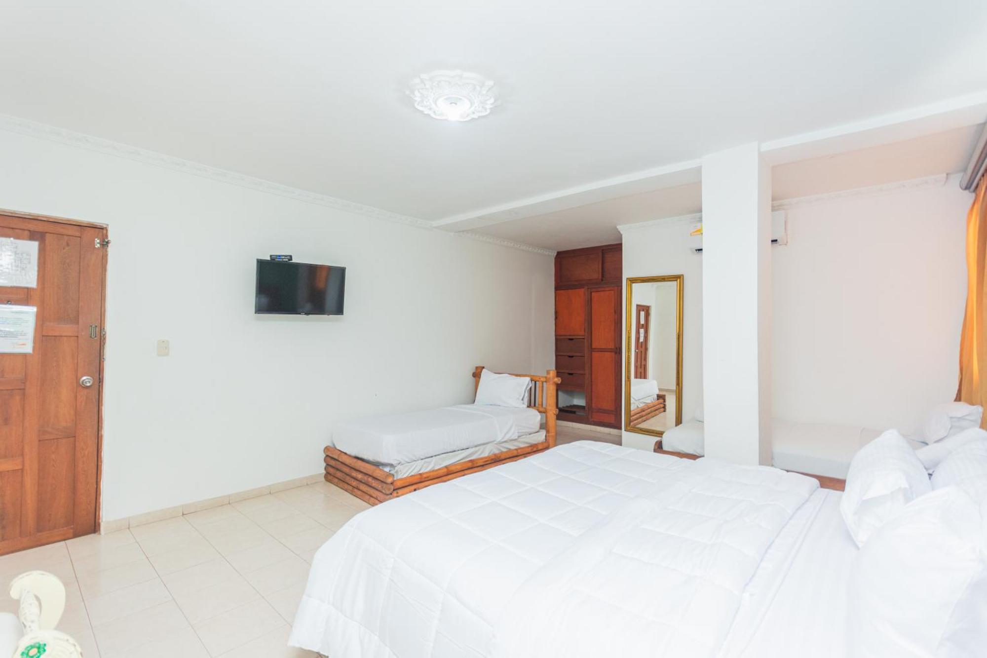 Hotel Baluarte Coast Cartagena Exterior photo