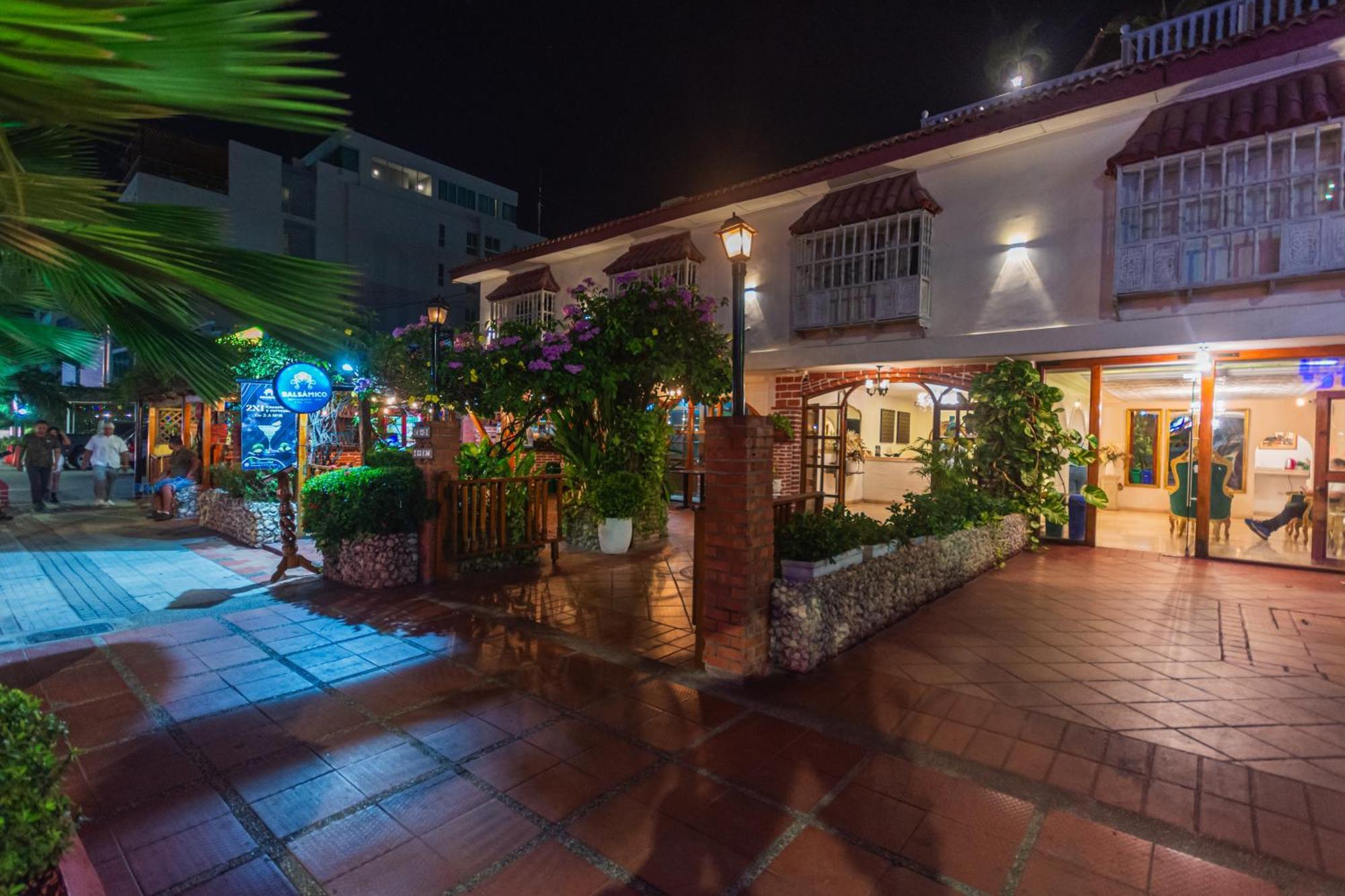 Hotel Baluarte Coast Cartagena Exterior photo